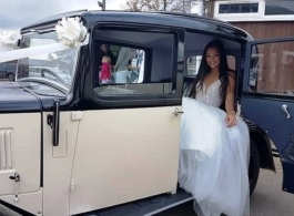 1934 vintage car for weddings in Dorking